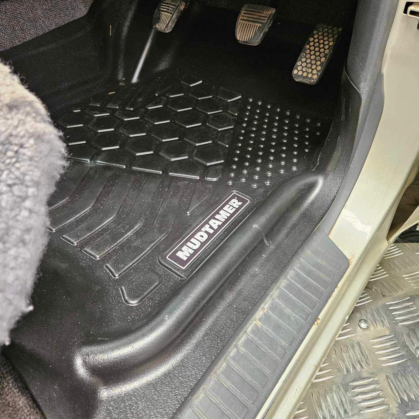 MUDTAMER Floor Mats | Toyota Land Cruiser 80 Series 1990-1998