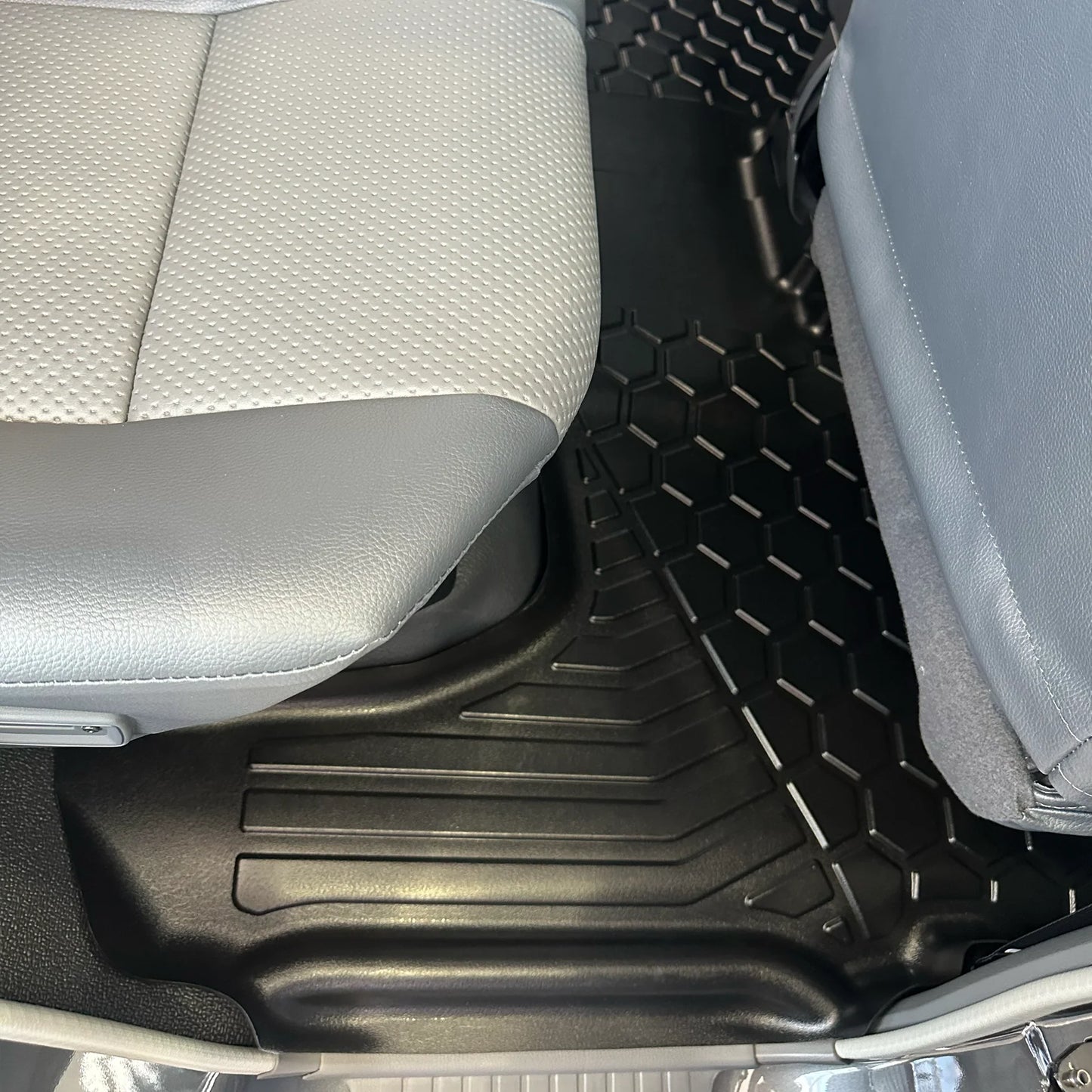 MUDTAMER Floor Mats | Toyota LandCruiser 79 Series Dual Cab 2012-2023