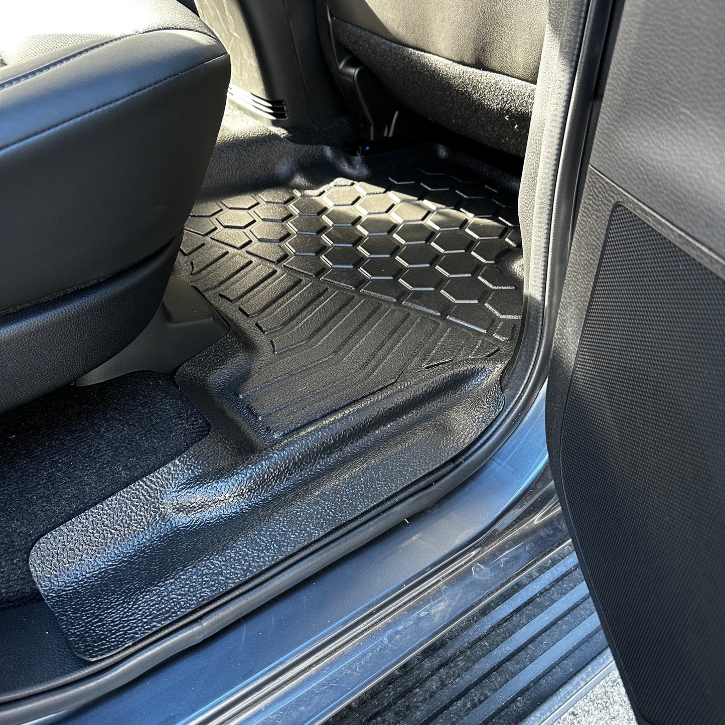 MUDTAMER Floor Mats | Isuzu MUX Wagon 2021+