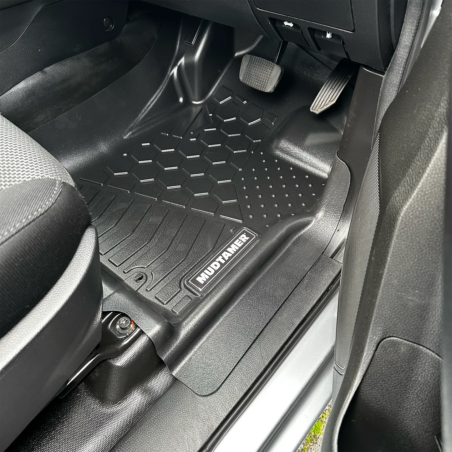 MUDTAMER Floor Mats | Isuzu MUX Wagon 2021+