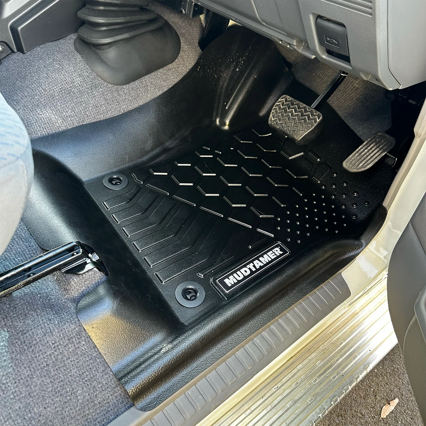 MUDTAMER Floor Mats | Toyota Land Cruiser 76 Series Wagon 2007-2023