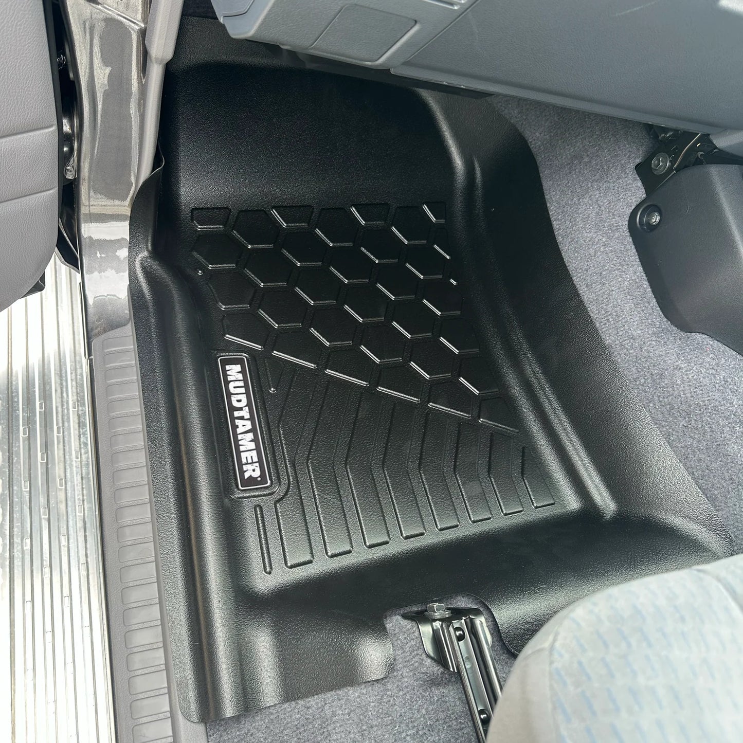 MUDTAMER Floor Mats | Toyota LandCruiser 79 Series Dual Cab 2012-2023