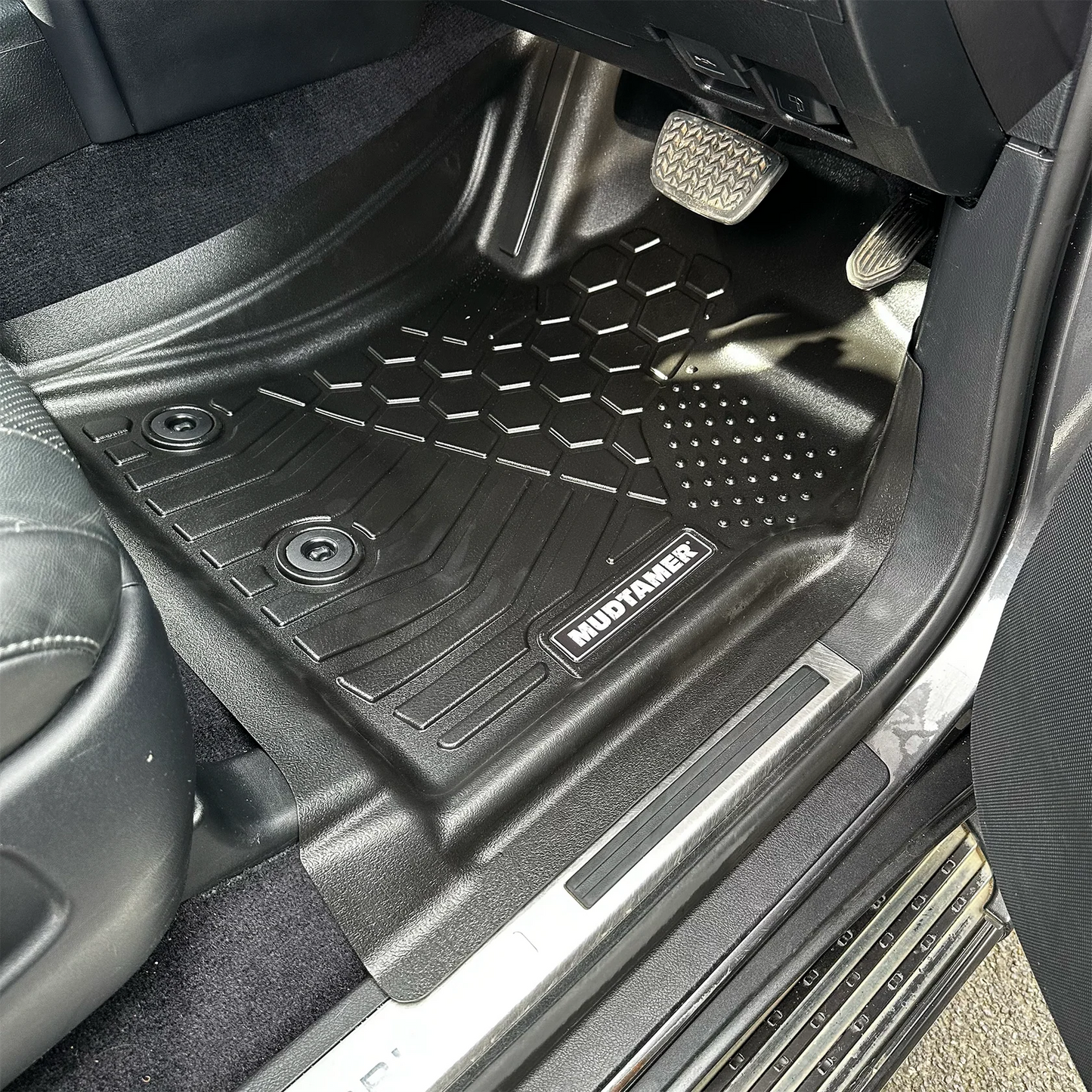MUDTAMER Floor Mats | Toyota Land Cruiser 200 Series Sahara/VX 2007-2021