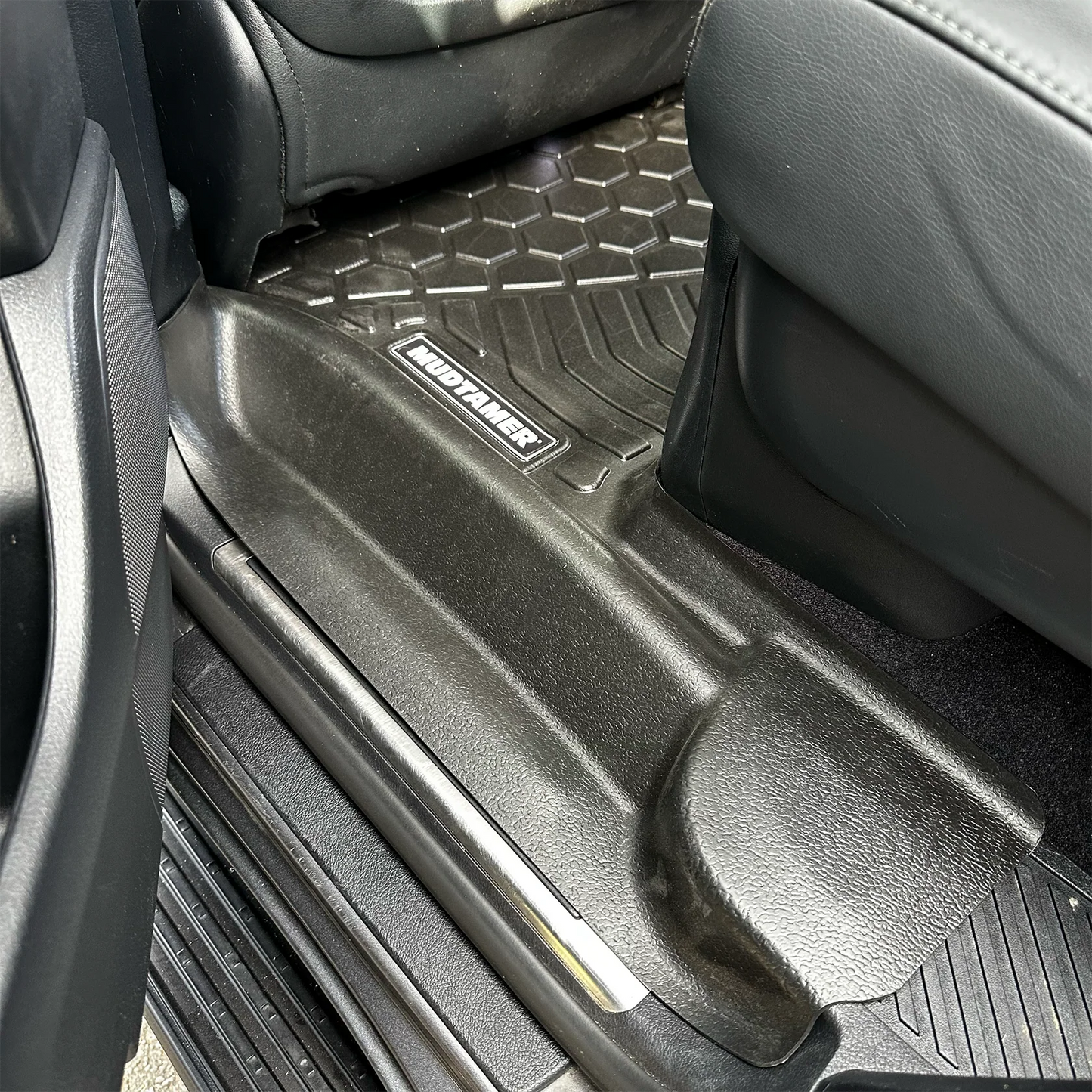 MUDTAMER Floor Mats | Toyota Land Cruiser 200 Series Sahara/VX 2007-2021