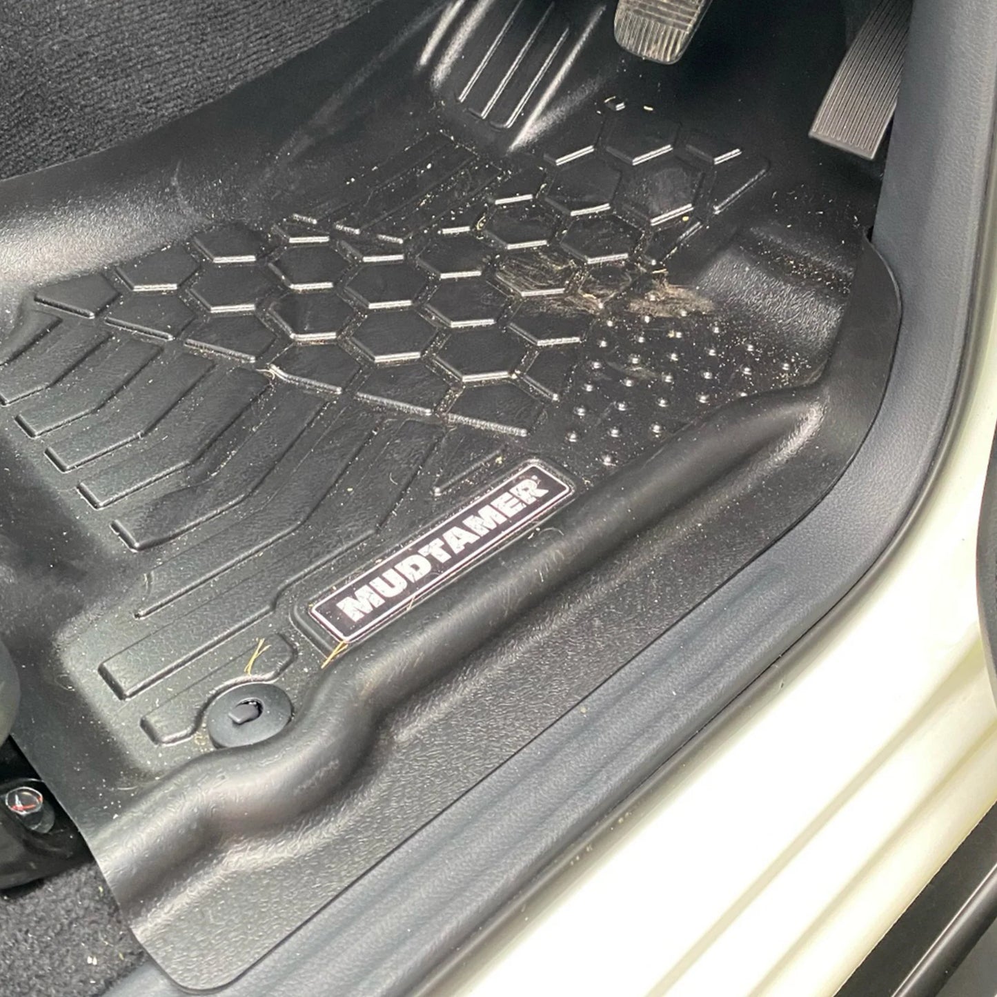 MUDTAMER Floor Mats | Nissan Navara NP300 Automatic 2017+